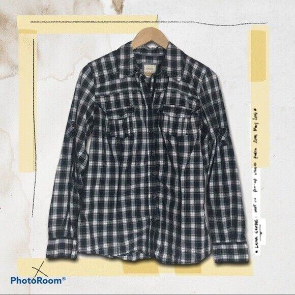 3/$20 Old Navy Women's Large Button Up Plaid Shirt Roll Tab Sleeves Collared - Picture 2 of 9